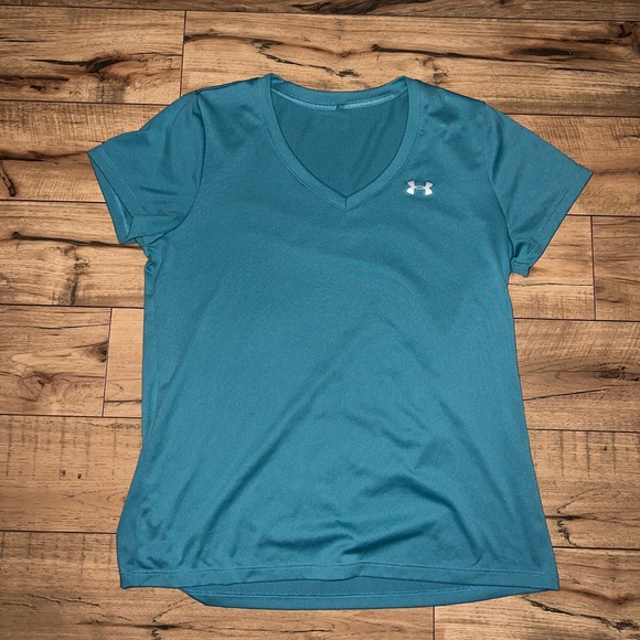 Under Armour Tops - Teal under armor colored top
